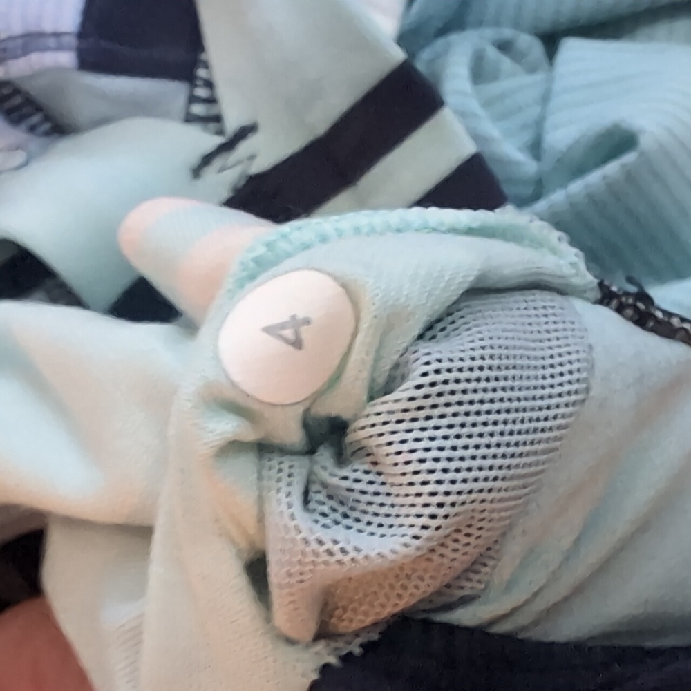Lululemon Racerback Built In Bra Tank - Picture 8 of 8